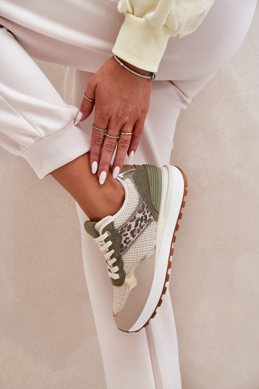 Turnschuhe Feminin und Schriften mit einer Plattform grüne Farbe Davinara Turnschuhe Feminin und Schriften mit einer Plattform grüne Farbe Davinara