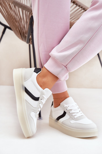Niedrig Sneakers Stilvollllschuhe Feminin mit einer Plattform Zueiße Farbe Telmira 2