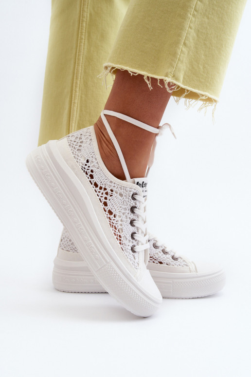 mit Spitzenmotiven Freizeitschuhe Lee Cooper LCIN-23-44-1617 Zueiße Farbe