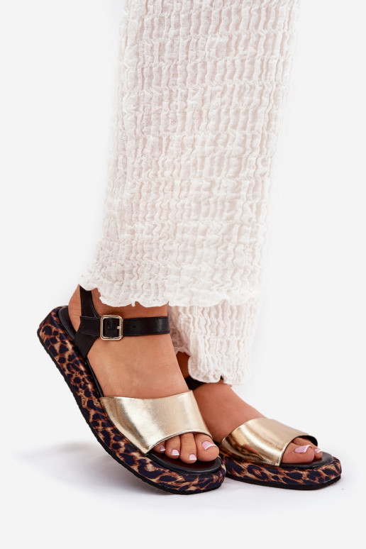 Sandalen Haut Feminin mit einer Plattform und Schriften S.Barski JC51-347 goldene Farbe Sandalen Haut Feminin mit einer Plattform und Schriften S.Barski JC51-347 goldene Farbe