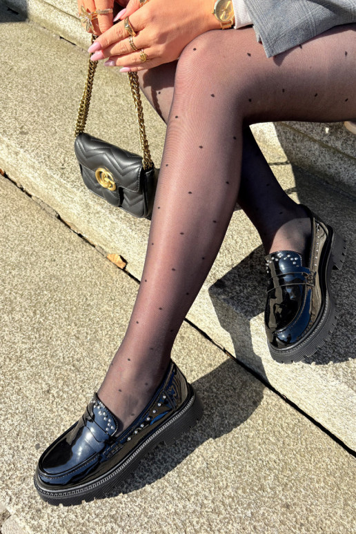 Damenmokassins mit Lackeffekt mit Dekoration schwarz Įjungtallae Damenmokassins mit Lackeffekt mit Dekoration schwarz Įjungtallae