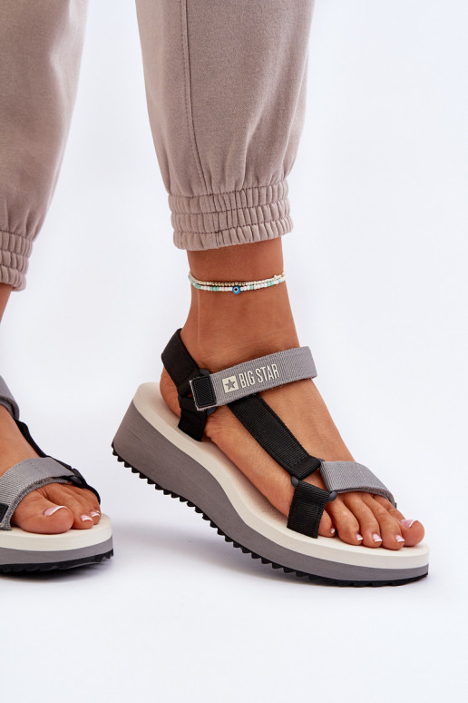 Damensandalen mit einer Plattform I Koturnie Big Star NN274A054 graue Farbe