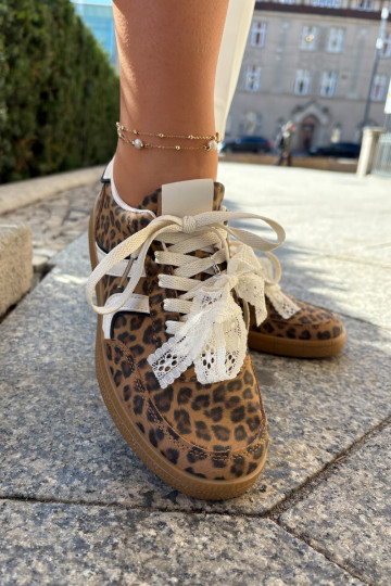 Niedrige Sneaker-Modelle für Damen mit Schnürsenkeln und Leopardenfell-Muster in brauner Zielle 2