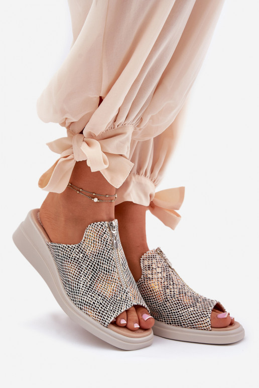 Damenhausschuhe Auf einem Keil mit Reißverschlüssen Tiermuster Beige Irriva