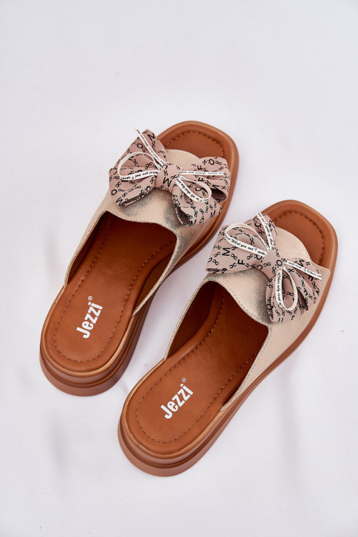 Damenhausschuhe Auf einem Keil mit Bändern goldene Farbe Moonzella