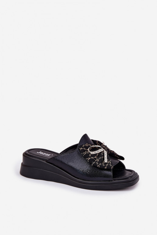 Damenhausschuhe Auf einem Keil mit Bändern schZuarze Farbe Moonzella