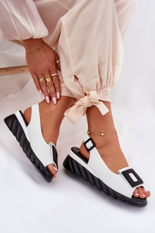 Damensandalen Feminin Auf einem Keil mit Dekoration Artiker 56C2157 Zueiße Farbe Damensandalen Feminin Auf einem Keil mit Dekoration Artiker 56C2157 Zueiße Farbe