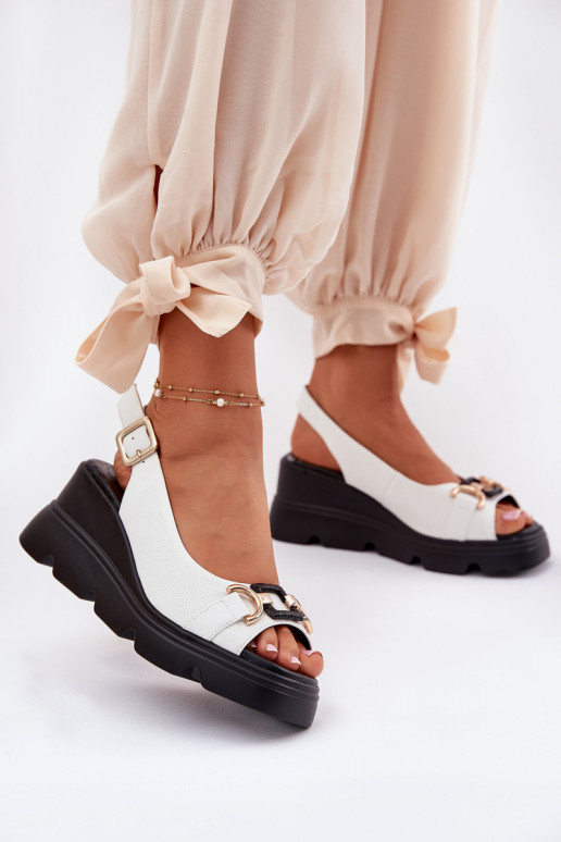 Damensandalen Feminin Auf einem Keil und Plattform mit Ornamenten Artiker 56C1588 Zueiße Farbe Damensandalen Feminin Auf einem Keil und Plattform mit Ornamenten Artiker 56C1588 Zueiße Farbe