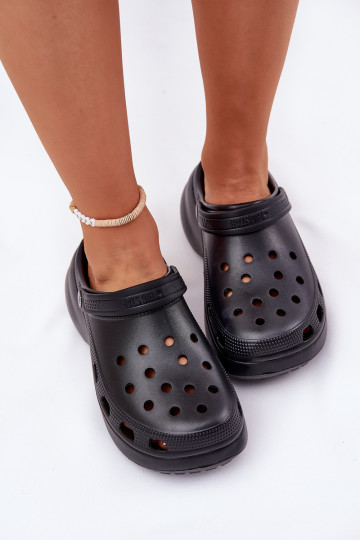 Leichte Hausschuhe Damenhausschuhe mit modischer Es mussssivsohle Big Star RR274A118 schZuarze Farbe