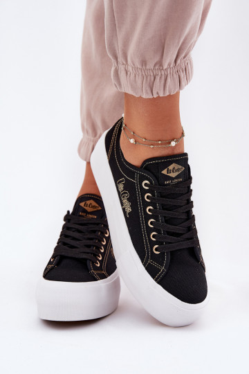 Textil-Sneaker mit einer Plattform Lee Cooper LCIN-25-31-3431L schZuarze Farbe