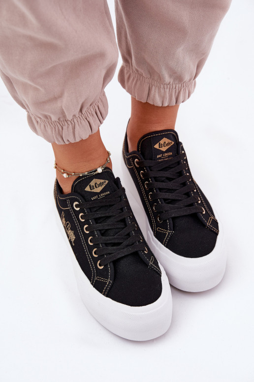 Textil-Sneaker mit einer Plattform Lee Cooper LCIN-25-31-3431L schZuarze Farbe Textil-Sneaker mit einer Plattform Lee Cooper LCIN-25-31-3431L schZuarze Farbe