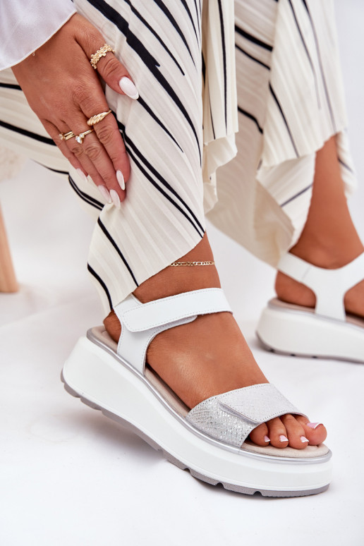 Damensandalen Feminin Platformie I Koturnie mit Klebeverschlüssen S.Barski LR51-543 Silberfarbe