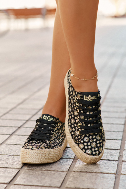 Gemustert Freizeitschuhe mit einer Plattform Mit Zopf Lee Cooper LCIN-25-08-3647L schZuarze Farbe