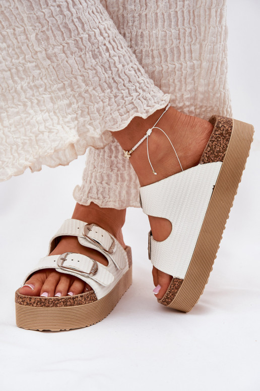 Damenhausschuhe Platformie mit Schnallen Lee Cooper LCIN-25-35-3496L Zueiße Farbe