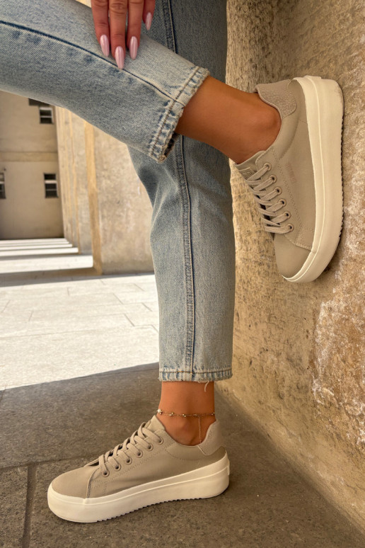 Freizeitschuhe mit einer Plattform Big Star RR274465 Beige  Freizeitschuhe mit einer Plattform Big Star RR274465 Beige