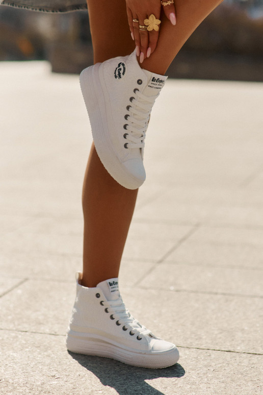 Freizeitschuhe mit einer Plattform Lee Cooper LCIN-25-44-3209L Biale Freizeitschuhe mit einer Plattform Lee Cooper LCIN-25-44-3209L Biale