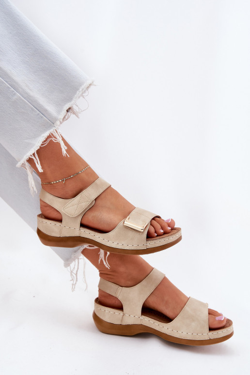 Bequeme Damensandalen Auf einem Keil Beige Sadevale Bequeme Damensandalen Auf einem Keil Beige Sadevale