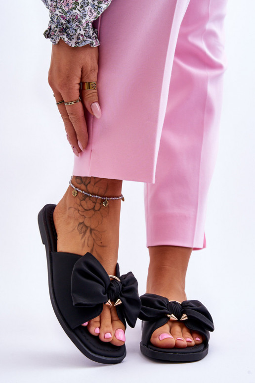 Feminin Lederhausschuhe mit Bändern schZuarze Farbe Becky