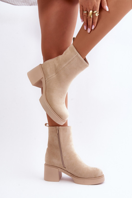 Damen-Warmstiefel in Sandfarbe mit... Damen-Warmstiefel in Sandfarbe mit...