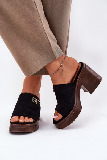 Schwarze Damen Pantoffeln mit massiven Absätzen und goldenen Details, Vinceza 17400 2