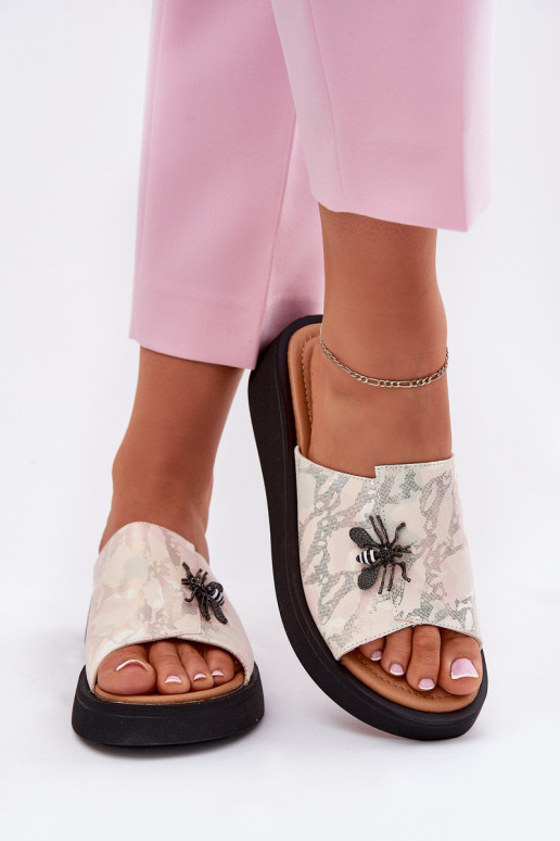 Lederhausschuhe Feminin Z Broszką Vinceza 66752 Beige Lederhausschuhe Feminin Z Broszką Vinceza 66752 Beige