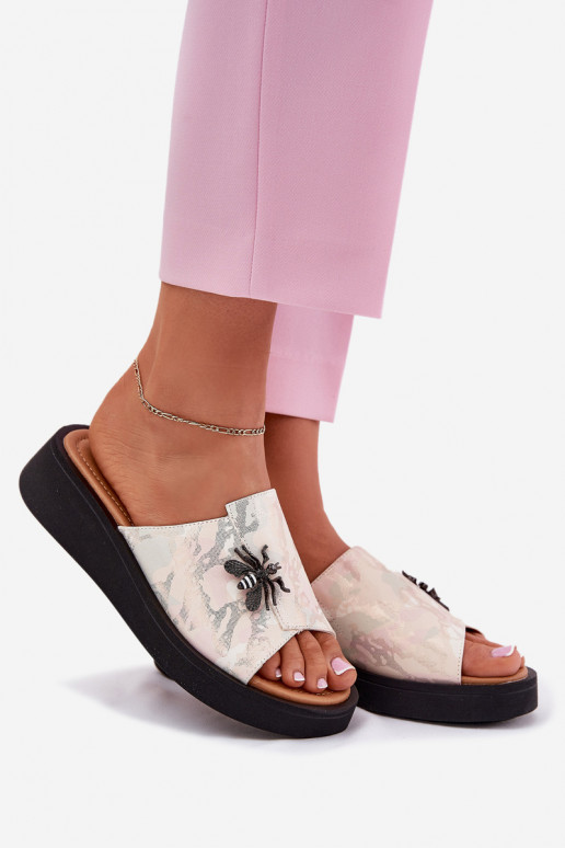 Lederhausschuhe Feminin Z Broszką Vinceza 66752 Beige Lederhausschuhe Feminin Z Broszką Vinceza 66752 Beige