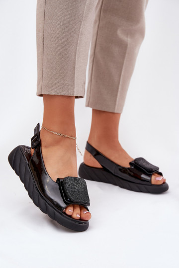 Schwarze Damenlackschuhe mit Absatz und Dekoration, Artiker 56C1564 2