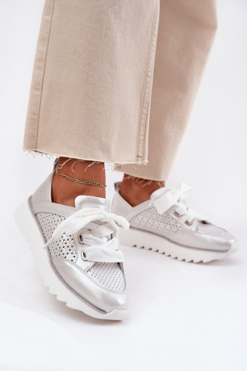 Haut Sneakers Stilvollllschuhe Feminin mit einer Plattform D&A LR51-796 Silberfarbe