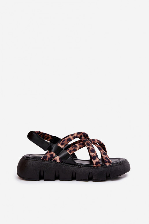 Damensandalen mit einer Plattform mit Streifen mit Leopardenfellmuster Filamira