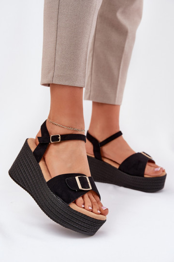 Damensandalen Auf einem Keil mit Schnallen schZuarze Farbe Liniella 2