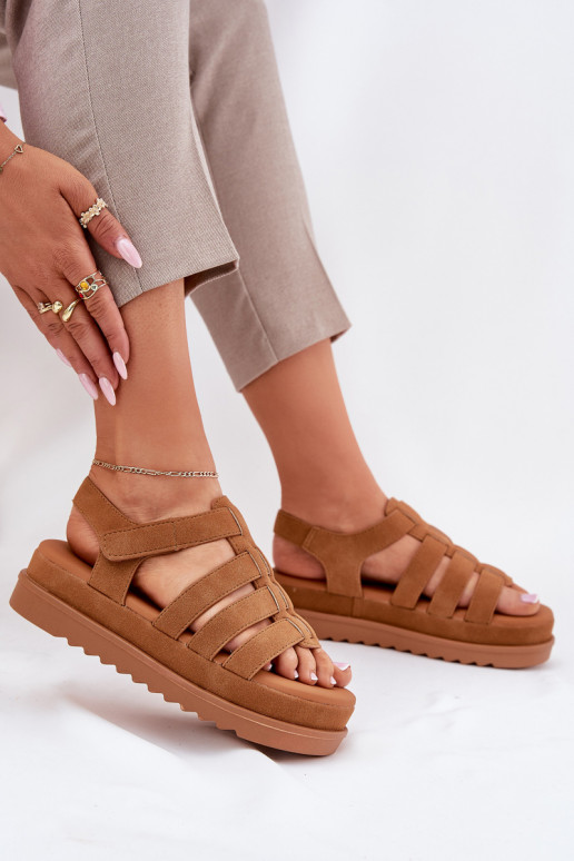 Damensandalen mit einer Plattform aus Öko-INildlederoZue braune Farbe Filisenia Damensandalen mit einer Plattform aus Öko-INildlederoZue braune Farbe Filisenia