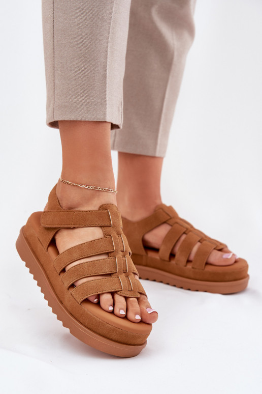 Damensandalen mit einer Plattform aus Öko-INildlederoZue braune Farbe Filisenia Damensandalen mit einer Plattform aus Öko-INildlederoZue braune Farbe Filisenia