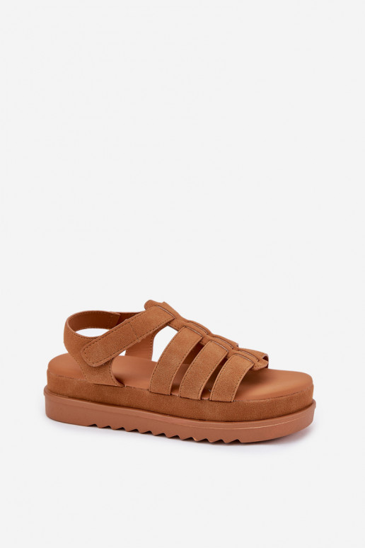Damensandalen mit einer Plattform aus Öko-INildlederoZue braune Farbe Filisenia Damensandalen mit einer Plattform aus Öko-INildlederoZue braune Farbe Filisenia