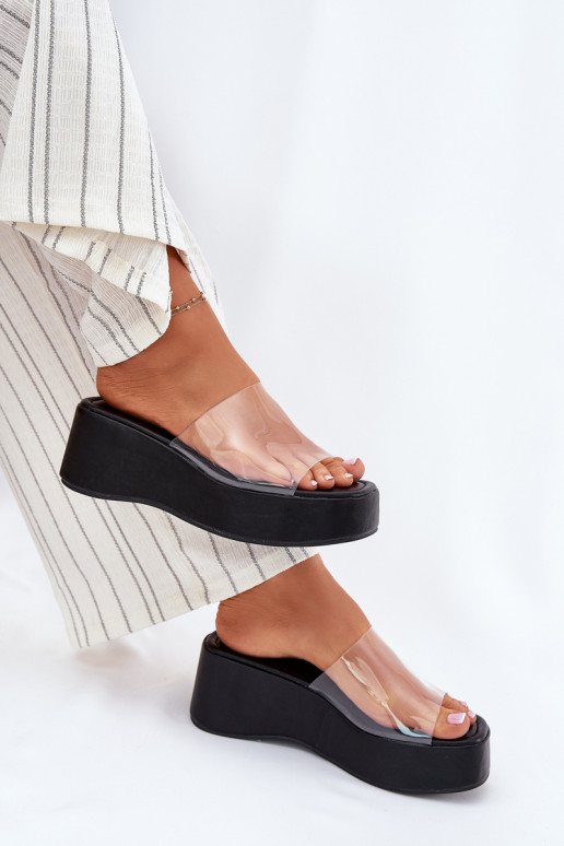 Damenhausschuhe Z Transparentnym Streifenem Auf einem Keil schZuarze Farbe Meltiana