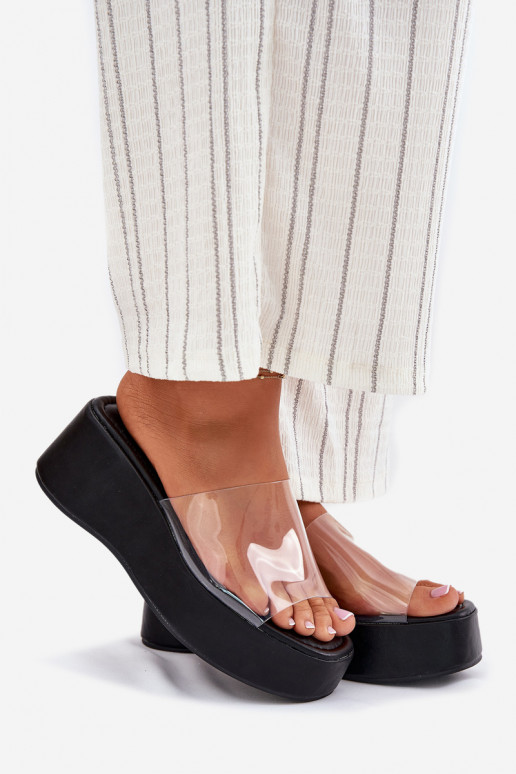 Damenhausschuhe Z Transparentnym Streifenem Auf einem Keil schZuarze Farbe Meltiana