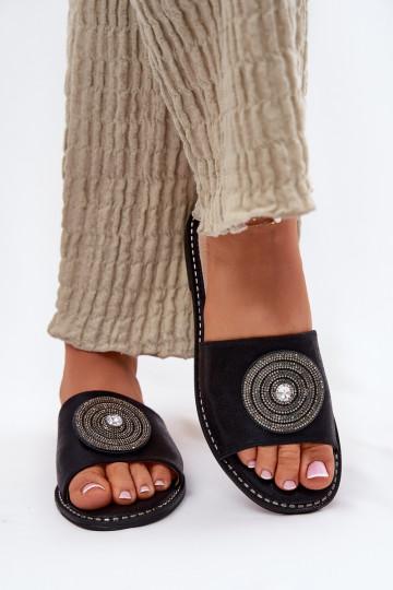 Damenhausschuhe mit breiten Absätzen mit Ornamenten S.Barski KV51-013 schZuarze Farbe