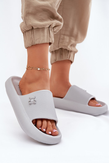 Leichte Hausschuhe Damenhausschuhe mit einer Plattform Mit Bär Vinceza 75210 graue Farbe 2