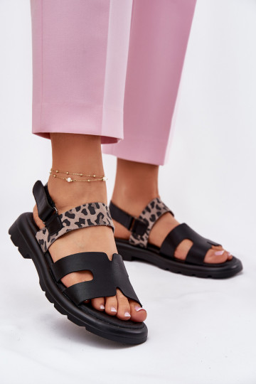 Damensandalen Feminin mit breiten Absätzen mit Leopardenfellmuster Vinceza 66780 schZuarze Farbe