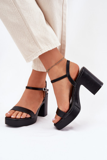 Künstliche Leder Damen Sandalen mit Absatz Lillita schwarz 2