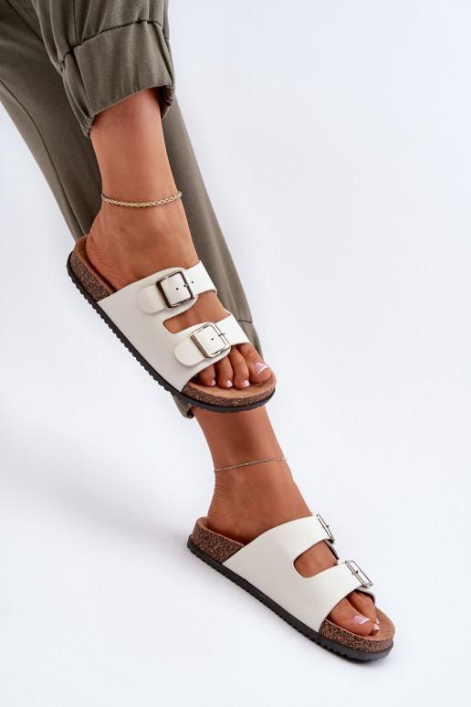 Damenhausschuhe mit Schnallen Zueiße Farbe Oliena Damenhausschuhe mit Schnallen Zueiße Farbe Oliena