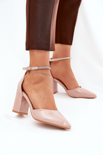 Lackierte Schuhe mit Absatz...