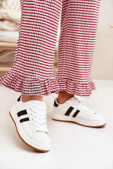 Turnschuhe Sneakers Stilvollllschuhe Feminin aus Öko-Leder Zueiße Farbe Ravina