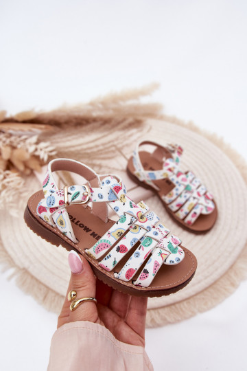 Kinder Sandalen aus Kunstleder in verschiedenen Farben "Tai tuririana"