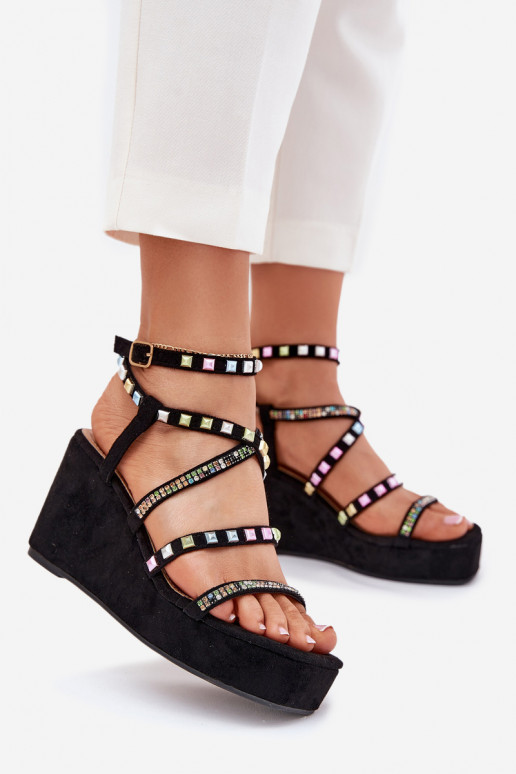 Damensandalen Auf einem Keil Mit Dekoration Zu Paskach schZuarze Farbe Lunara Damensandalen Auf einem Keil Mit Dekoration Zu Paskach schZuarze Farbe Lunara