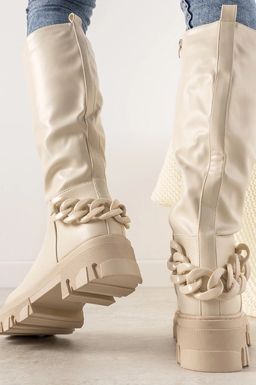 Sandfarbene Stiefeletten mit Kette, „Coniak" 2