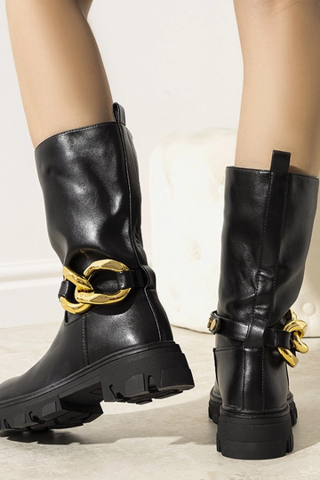 Schwarze isolierte Stiefeletten mit Harrison-Kette 2