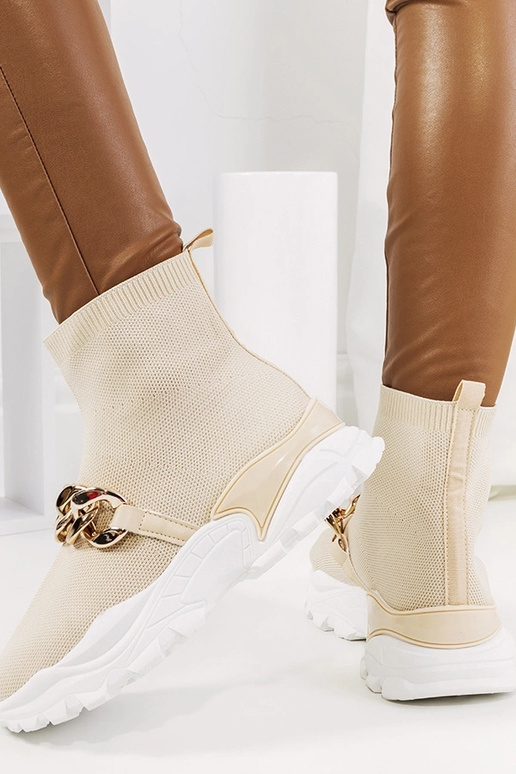 Sandfarbene hohe Sportschuhe, „Hurtado" Sandfarbene hohe Sportschuhe, „Hurtado"