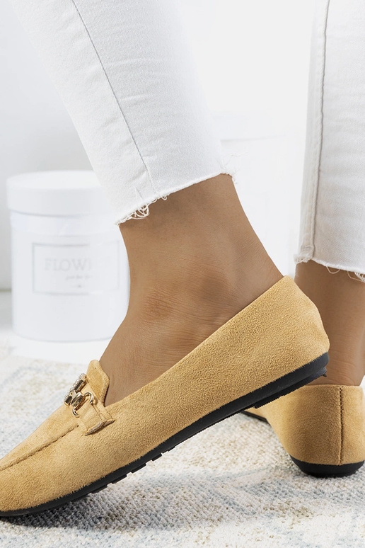 Beigefarbene Mokassins mit...