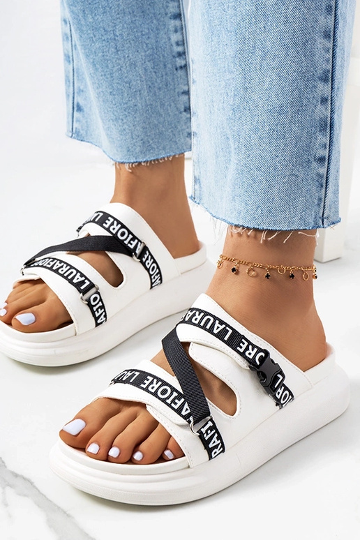 Weiße Plateau-Flip-Flops von Kogil Weiße Plateau-Flip-Flops von Kogil