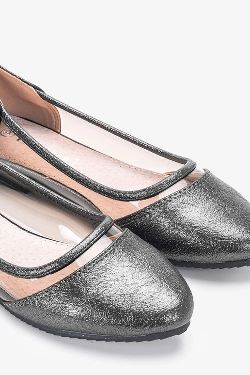 Schwarze Ballerinas aus Lackleder für... Schwarze Ballerinas aus Lackleder für...